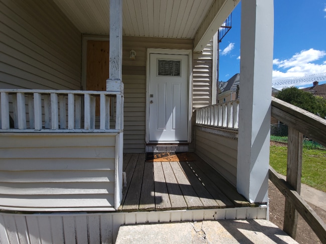 Building Photo - 30 Beacon Ave