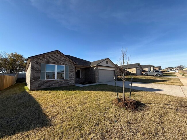 Photo - 718 SW 11th St