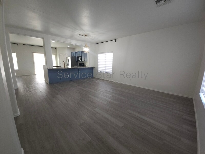 Photo - 5119 W Apollo Rd House