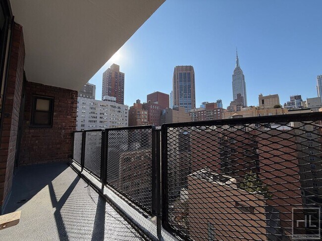 Photo - EAST 35 STREET Unidad 12DE