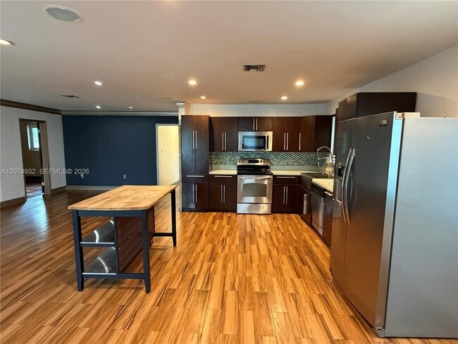Photo - 56 NW 39th St