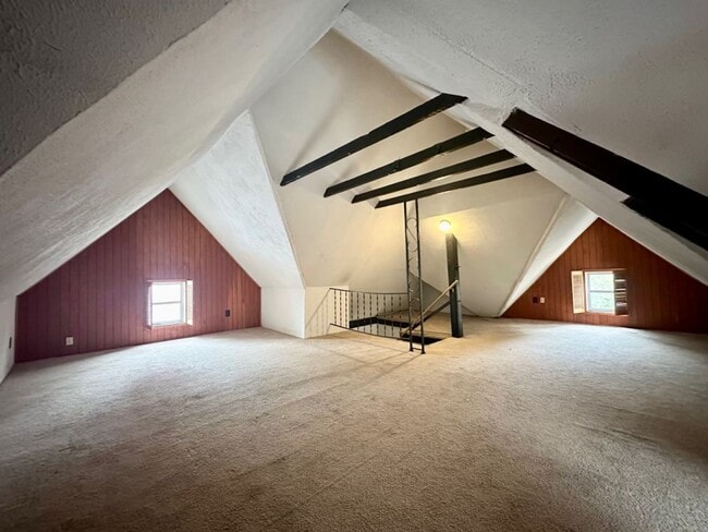 Building Photo - 2711 Aldrich Ave S Unit #2