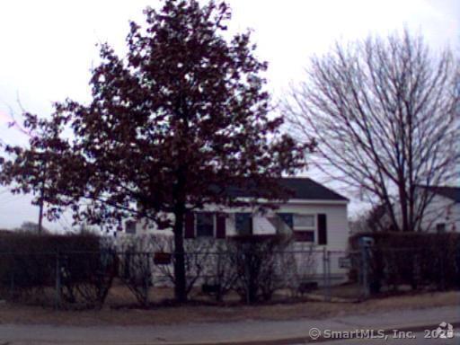 Building Photo - 186 Midway Oval Rental