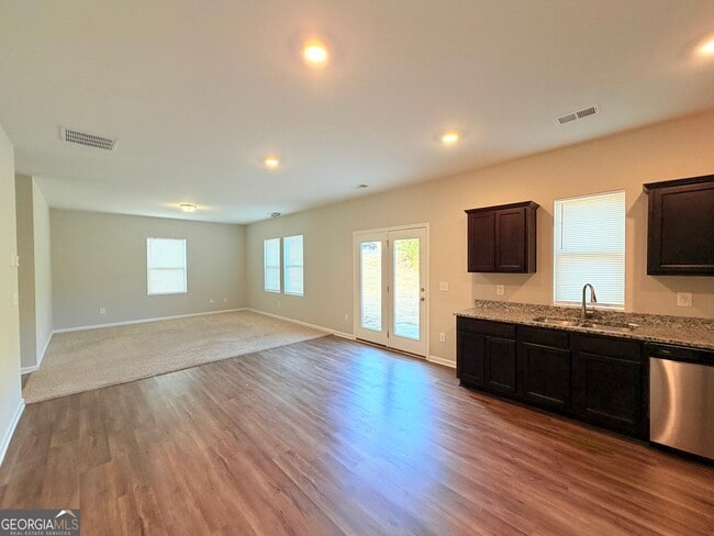 Photo - 301 Pescara Ct