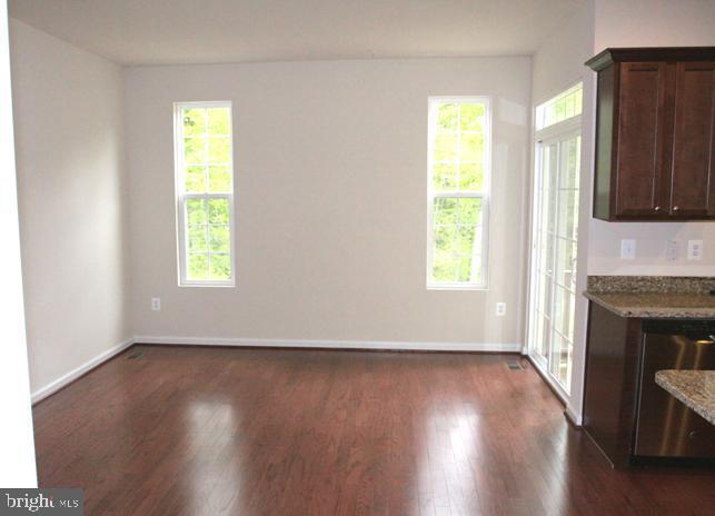 Building Photo - 7568 Stonehouse Run Dr