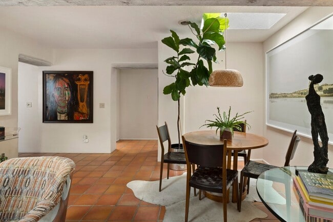 Photo - 303 Calle Loma Norte