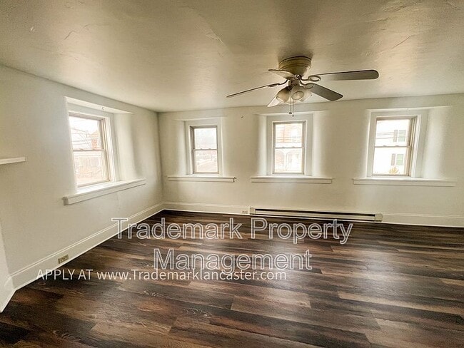 Building Photo - 4482 Horseshoe Pike Unit 20