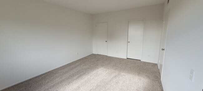 Photo - Wellworth Towers Apartments