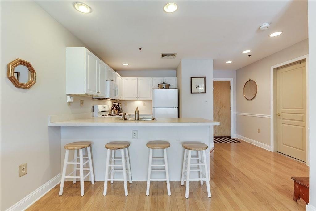 Photo - 711 Clinton St Unit 6A