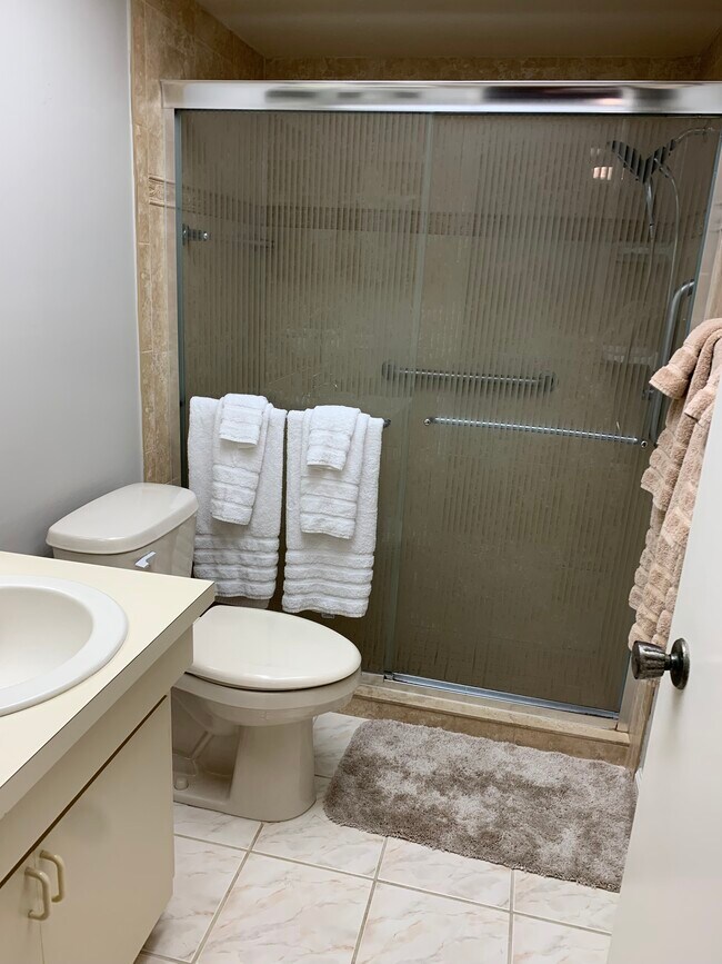 Photo - 1223 Queen Anne Dr
