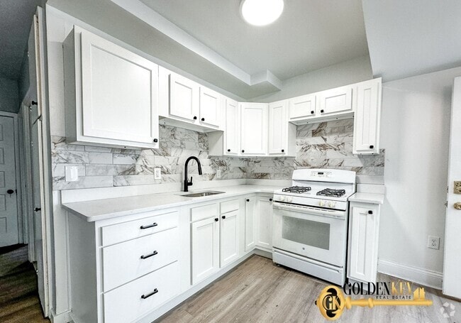 Building Photo - 308 W Twelve Mile Rd Unit 2 Rental