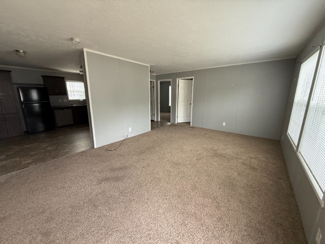 Photo - 47 W Manor St