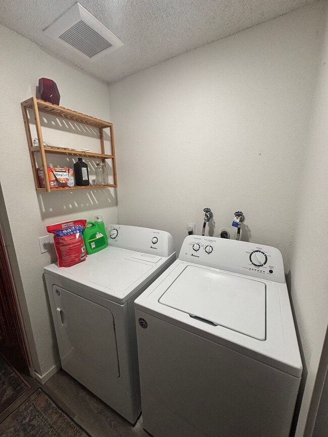 Photo - Updated Northgate 2bd 1.5 bath two story unit! Unit C