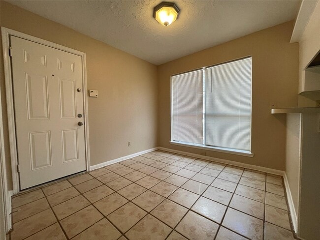 Photo - 1810 Mustang Springs Dr