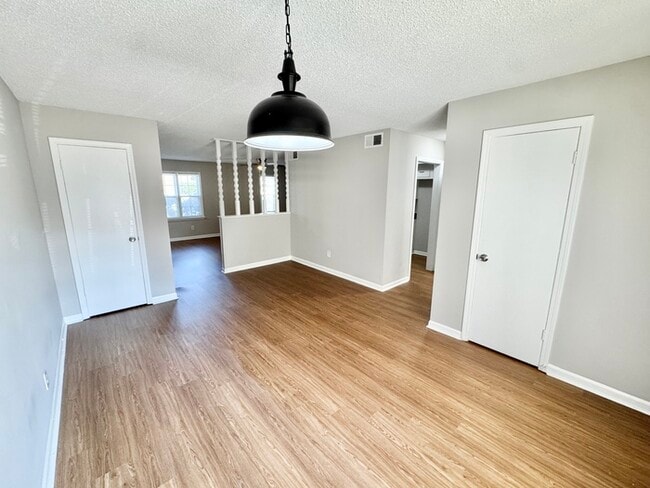 Photo - 5426 Gatehoyse Drive
