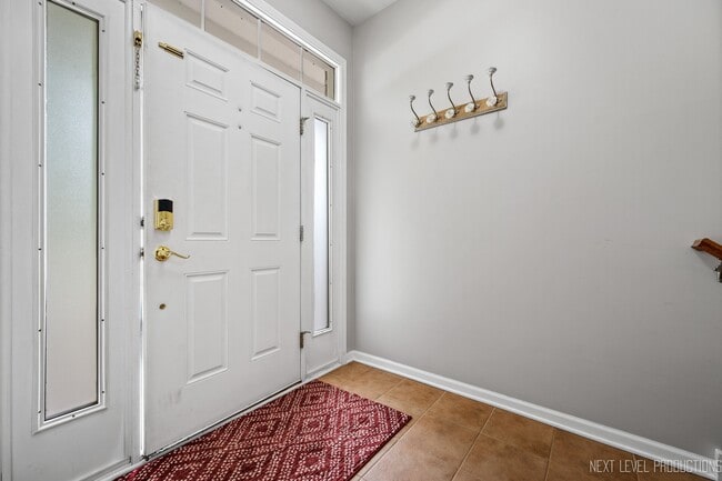 Photo - 5426 Cloverdale Rd