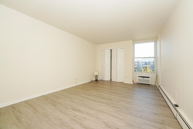 Photo - 1 River Rd Unit 3G