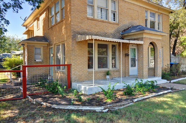 Photo - Near Southside Downstairs Duplex