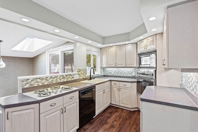 Photo - 130 Brooklawn Dr