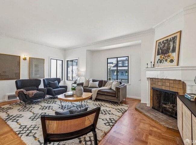 Photo - 845 44th Ave