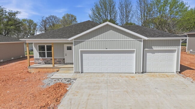 Building Photo - 44 Whitley Ln