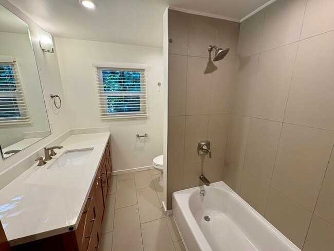 Photo - OTTERTRACK DUPLEX Unit 2606