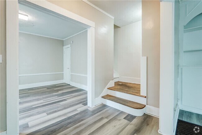 Building Photo - 84 Canterbury Rd Rental