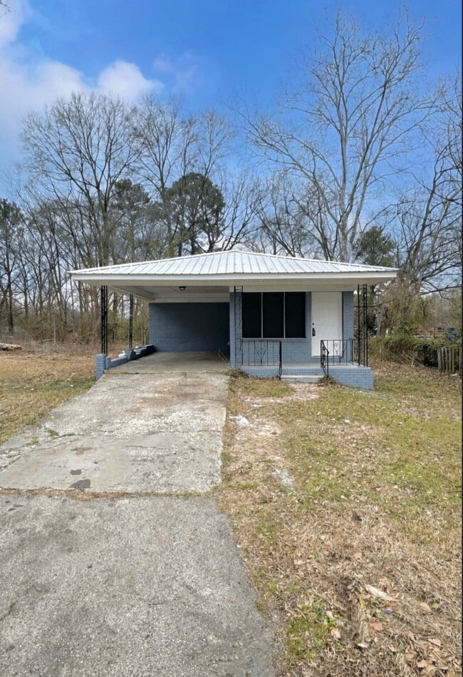 Building Photo - 6012 Alice Ave