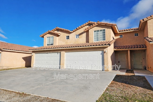 Building Photo - 670 Bourbon St