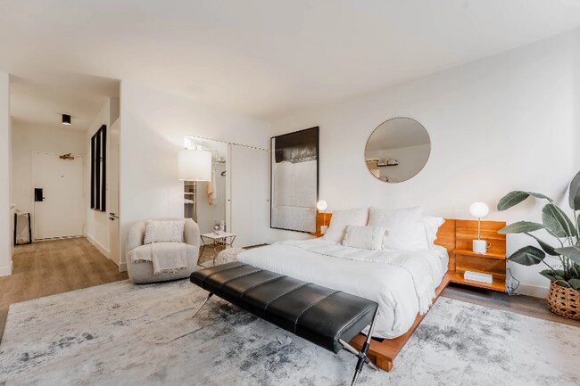 Photo - 31 E Chestnut St