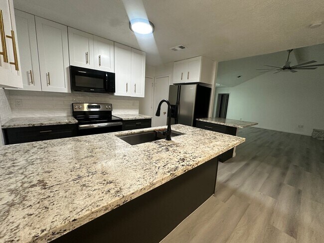 Photo - For Lease | 3 Bed, 2 Bath | 1,446 Sq Ft | Greengate Place|