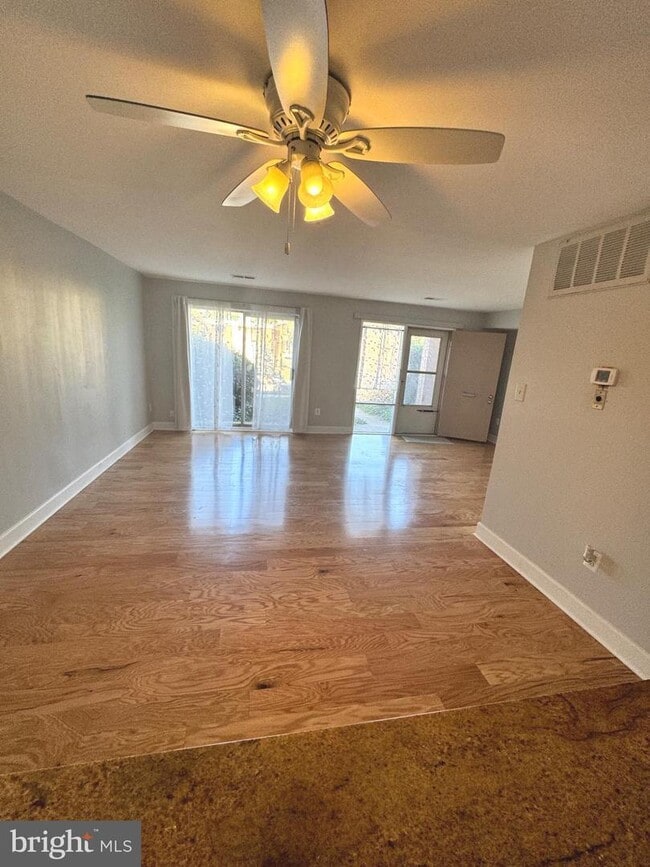 Photo - 2625 Wagon Dr Unit 338