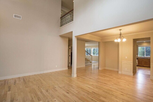 Photo - Beautiful 4 Bedroom in Bothell