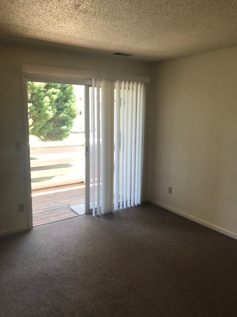 Photo - 9623 Vinca Cir Unidad C