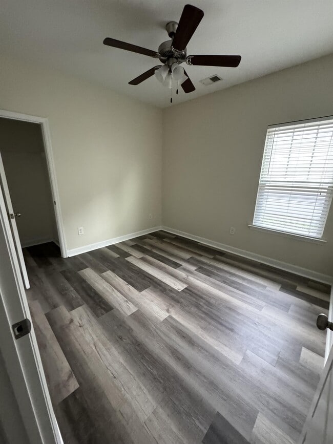 Photo - 6733 Wisteria Dr