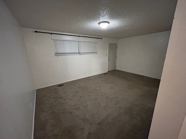 Photo - SINGLE FAMILY HOUSING -  2 bed/1 bath in Orem February Rent FREE Unit 1591