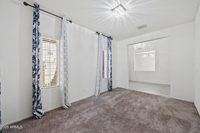 Photo - 1829 W Spur Dr