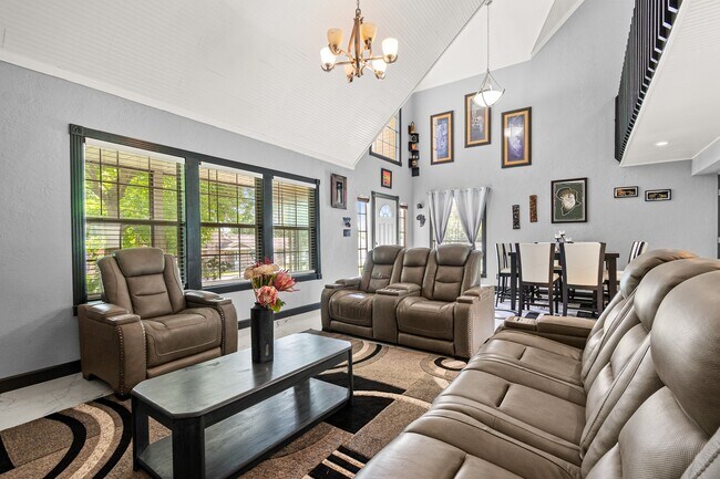 Photo - 20 Clearview