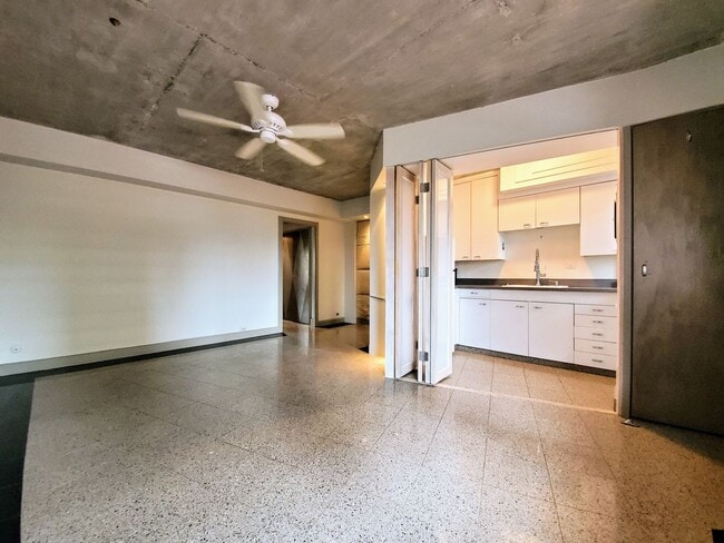 Building Photo - Available now: | 1 Bedroom, 1 Bathroom in Waikiki Cove. Unit 603