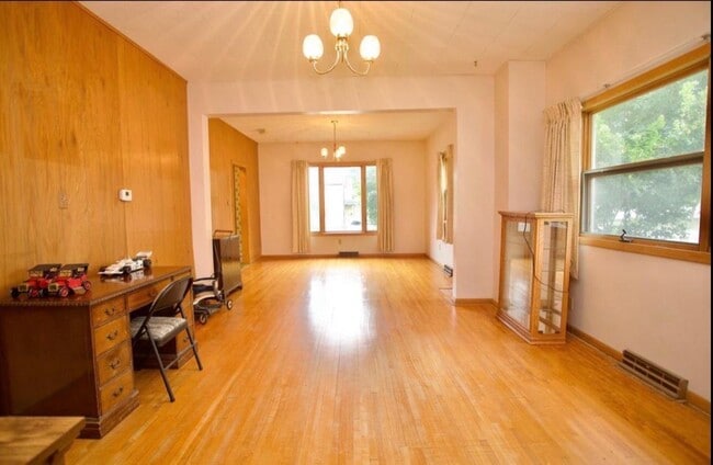 Photo - 724 S 3rd St
