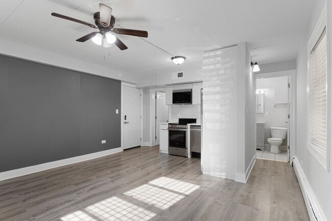 Photo - 6007 N Kenmore Ave