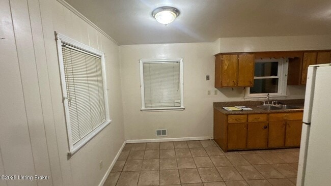 Photo - 6001 Applegate Ln