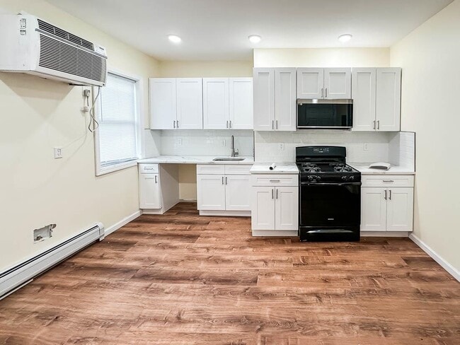 Photo - 170 St Pauls Ave Unit 2