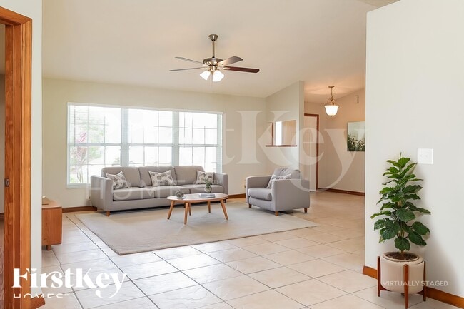 Photo - 329 Edgewood Ct