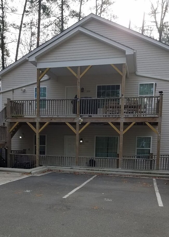 Building Photo - 441 McCauley St Unit 441-100