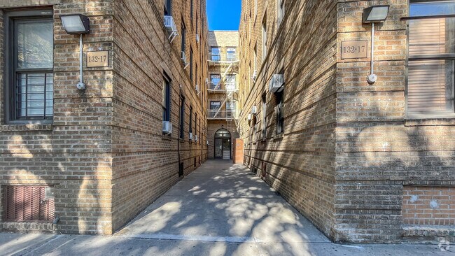 Photo - 13217 Maple Ave