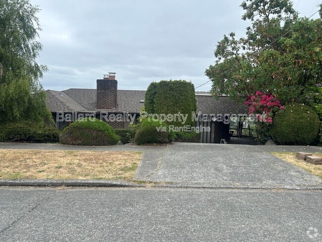 Building Photo - 3402 37th Ave W Rental