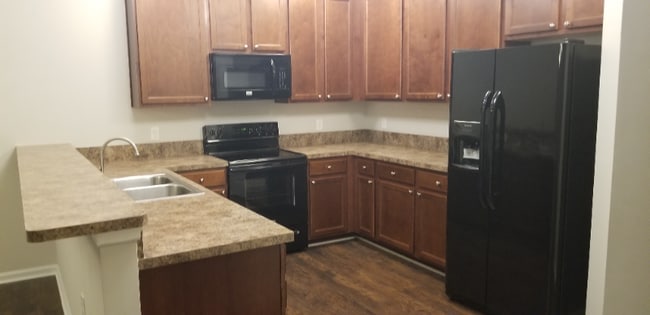 Photo - 4308 Colindale Rd Unit 206