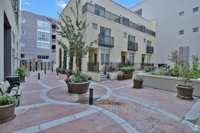 Building Photo - 1 Bed/1 Bath in the Heart of Downtown San ... Unit 332 Rental