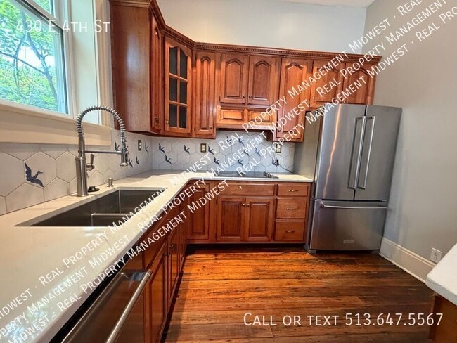 Photo - 430 E 4th St